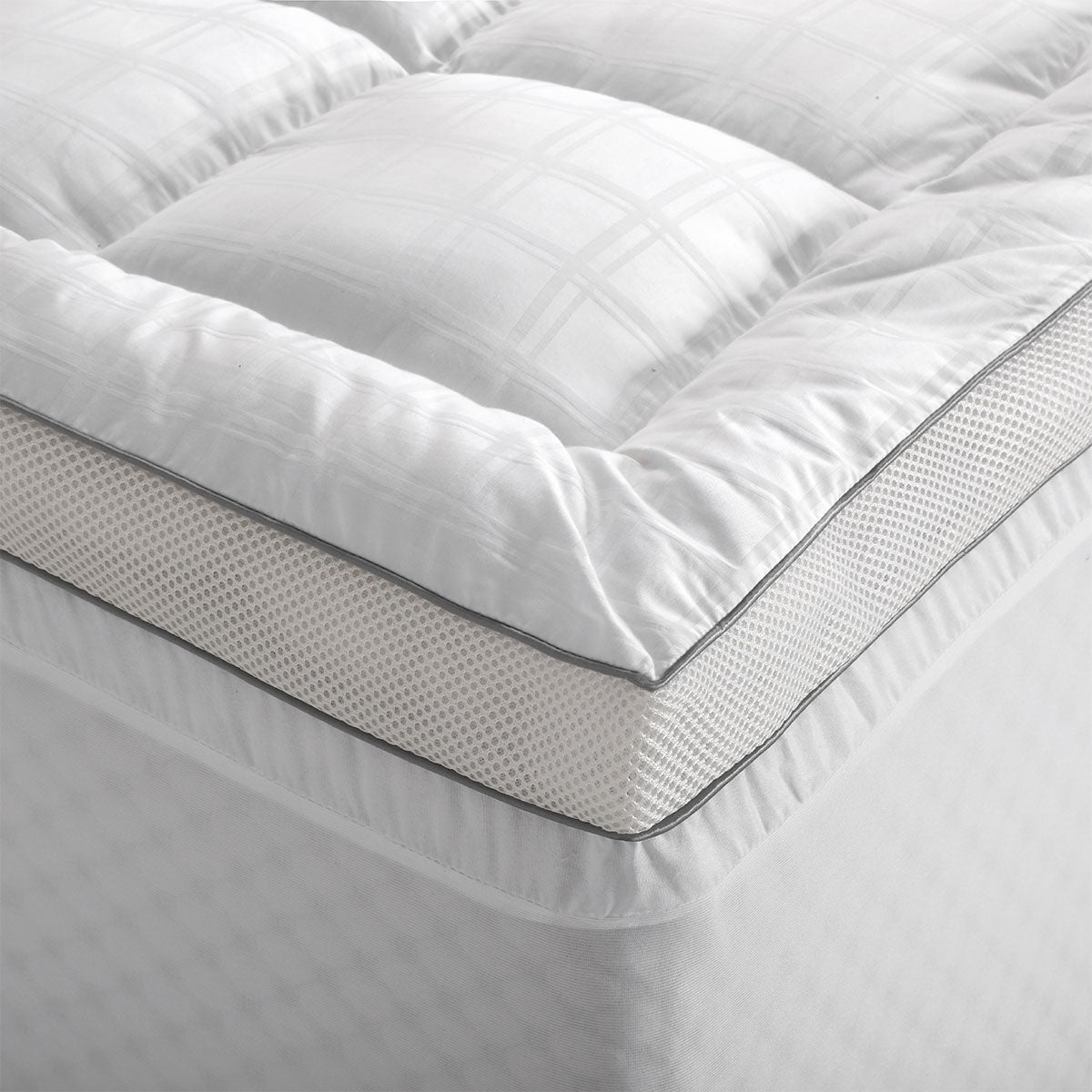 Accessorize Deluxe Hotel Mattress Topper Double